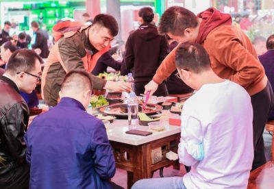 阿爾山開火鍋加盟店，如何戳中顧客的心？