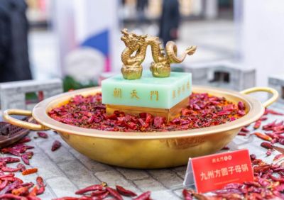 合作市開火鍋加盟店，如何讓人熱情消費(fèi)？