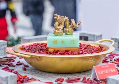 火鍋正當(dāng)時(shí)怎樣吃才健康？從湯底到飲品全解析！