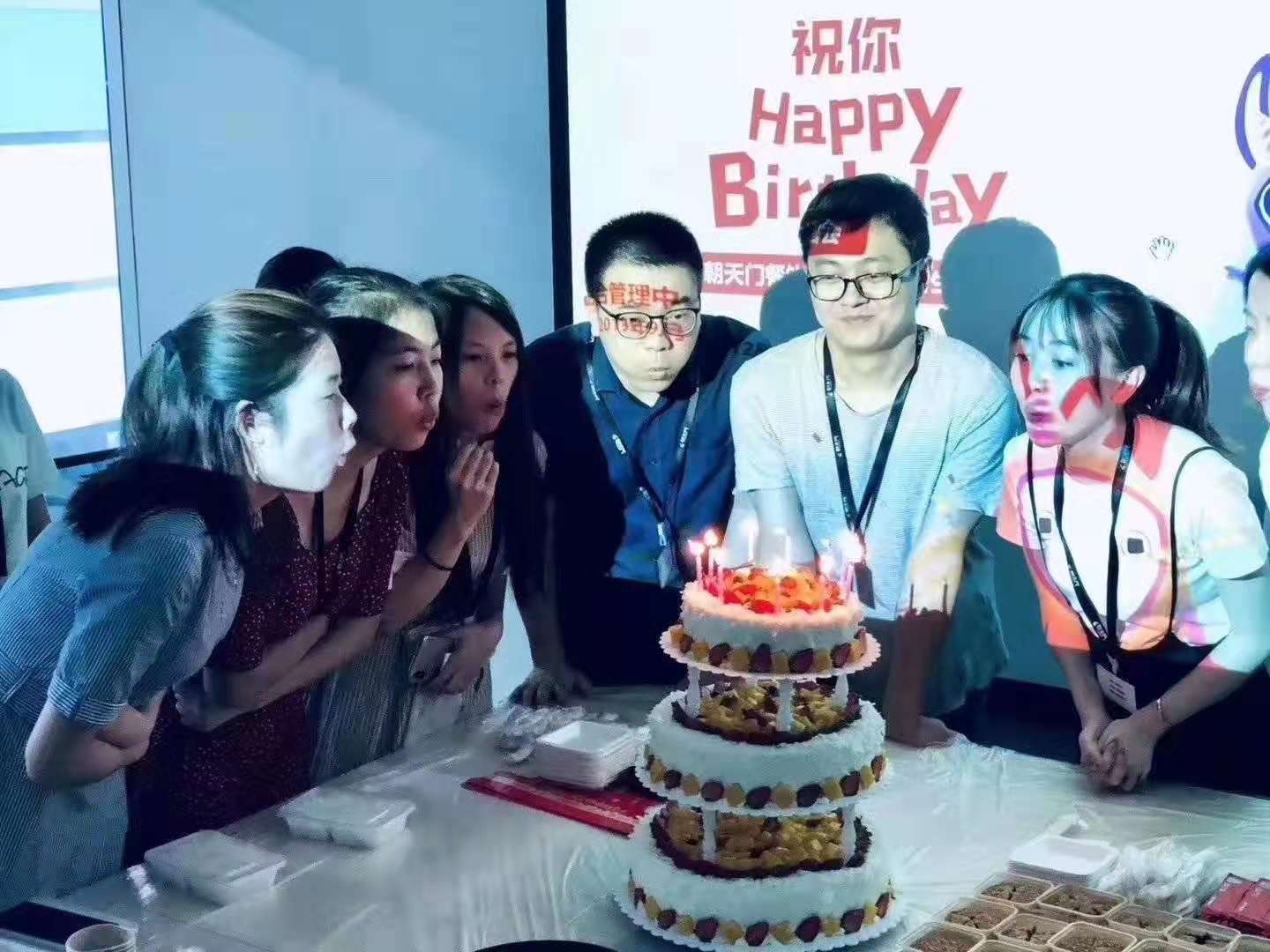 九月生日會遇上中秋宴，雙倍關懷雙倍幸福！