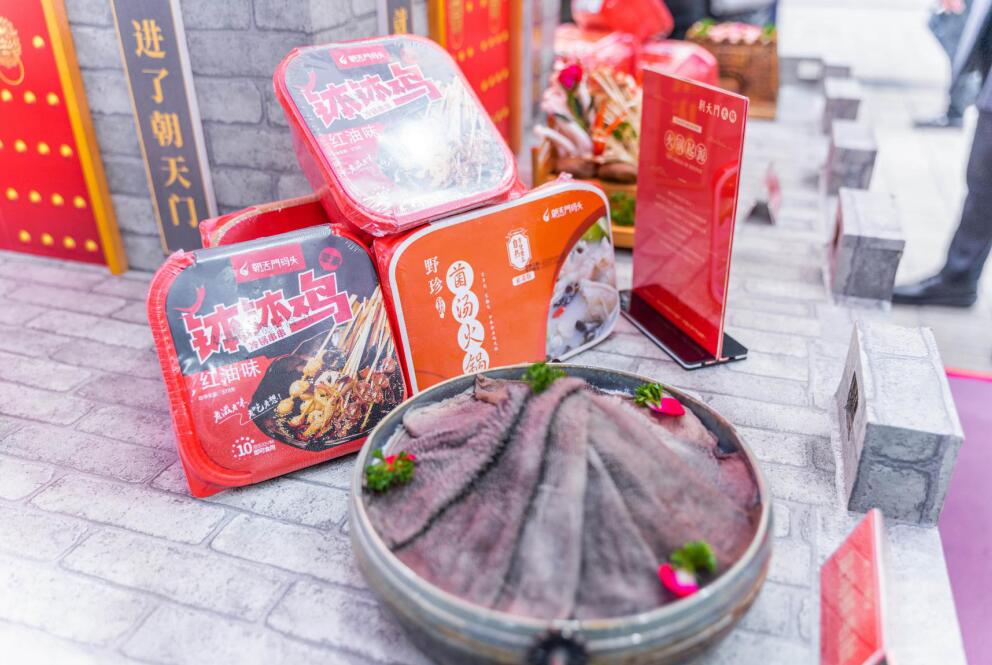 常寧開火鍋加盟店，如何通過特色吸引顧客？