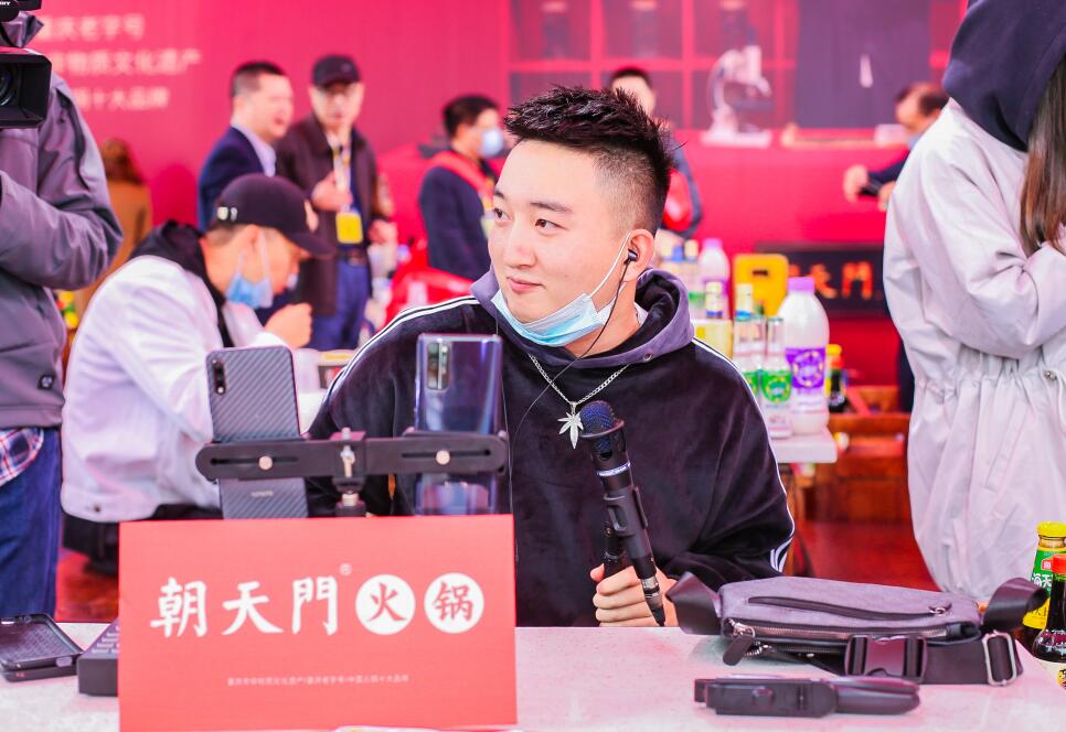 如何提高火鍋連鎖加盟店的營業(yè)額？