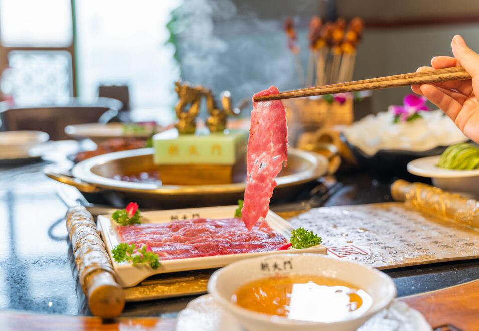 為什么明星都愛(ài)開(kāi)火鍋店？分析利潤(rùn)后就明白了！