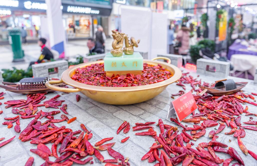 重慶特色火鍋加盟，要重點關(guān)注哪些內(nèi)容？