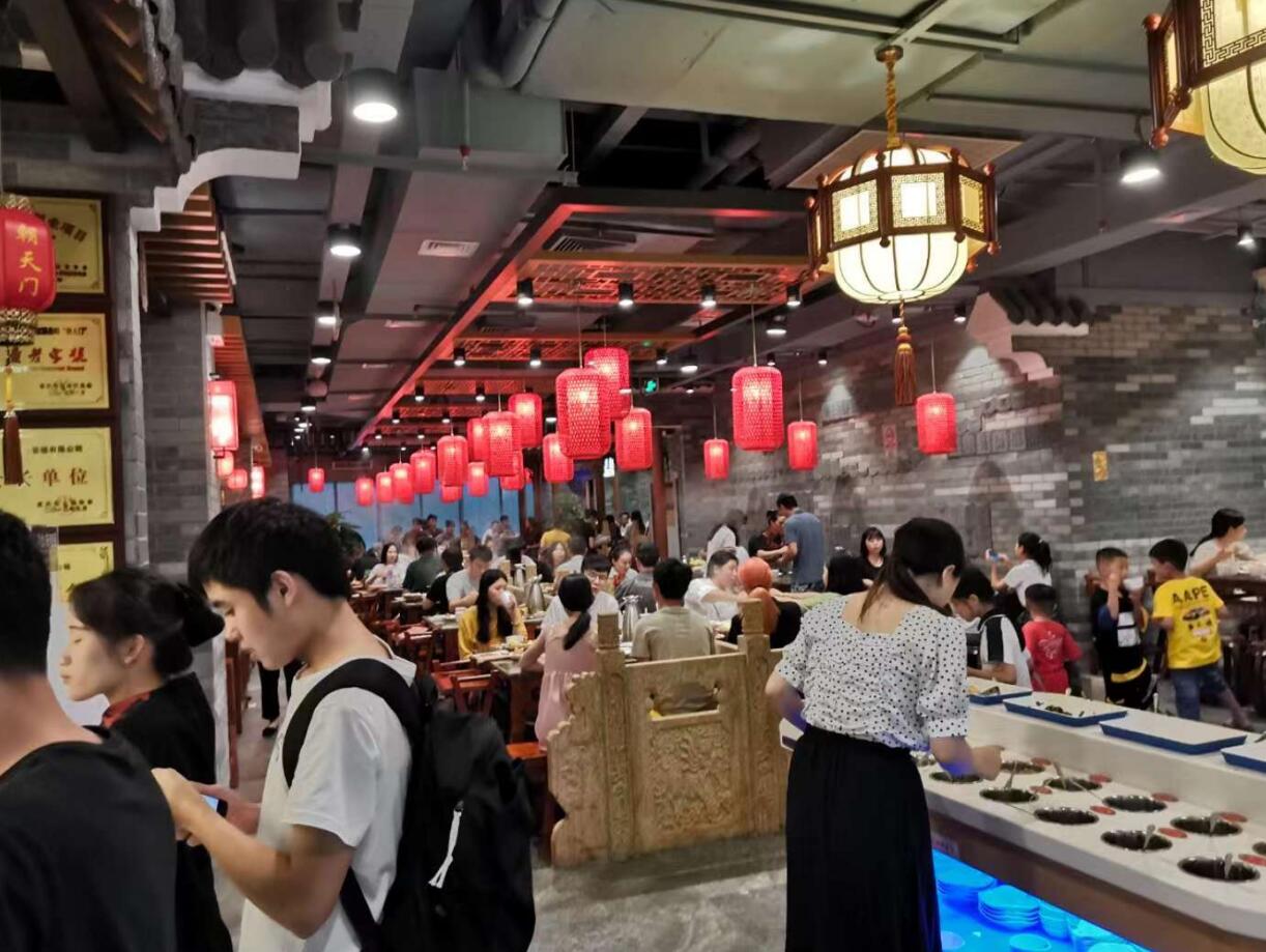 臨汾開火鍋加盟店，遇到同行搶生意怎么辦？