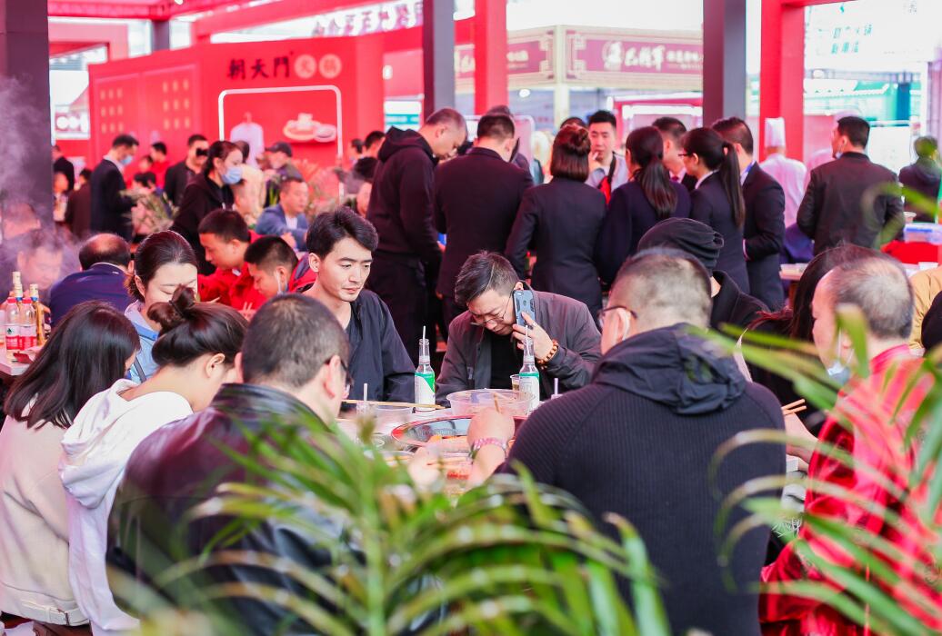 鐵力開火鍋加盟店，這樣裝修回頭率高！