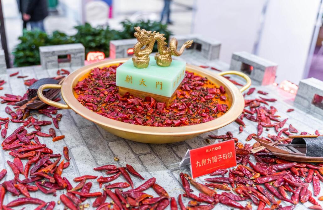 朝天門火鍋做連鎖加盟嗎？有多少年經(jīng)驗？