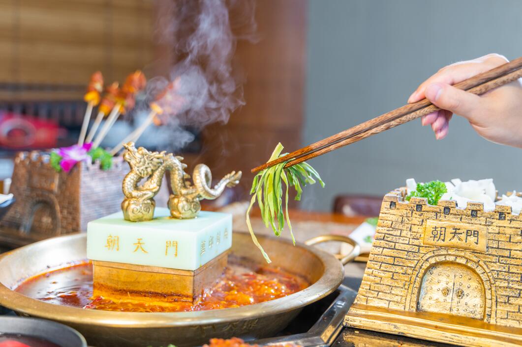 朝天門火鍋好吃嗎？鍋底味道辣不辣？