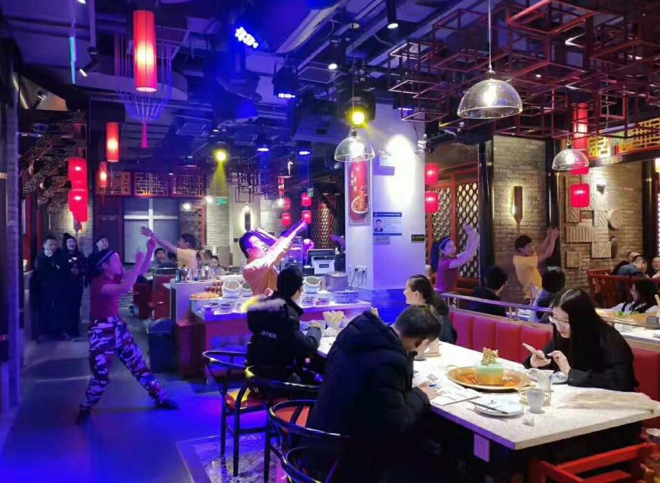沈陽開火鍋加盟店，如何提升品牌消費(fèi)熱度？