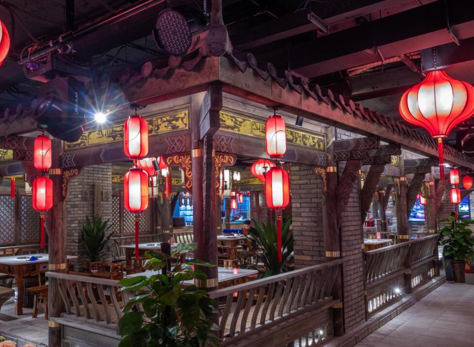 火鍋加盟店有哪些服務(wù)禮儀？一起學(xué)起來！