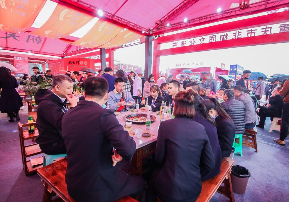 鳳城開火鍋加盟店，如何培養(yǎng)營銷意識？
