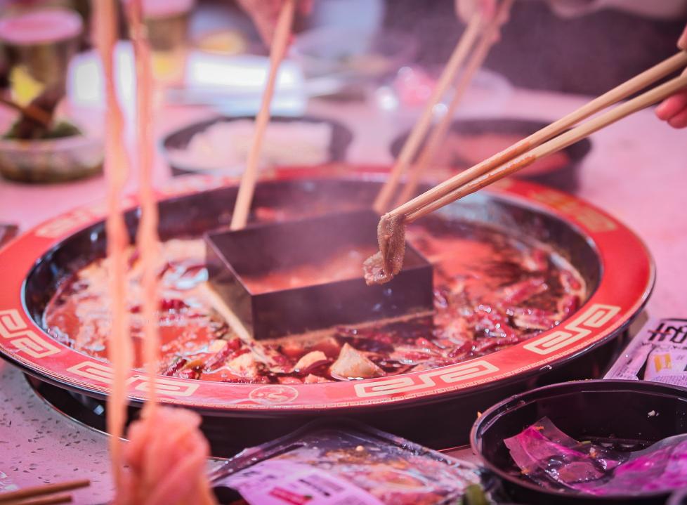 重慶朝天門火鍋適不適合年輕人加盟？
