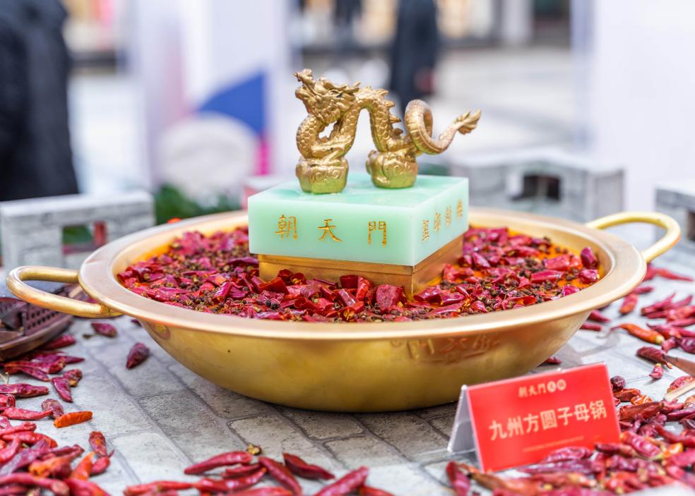 來賓開火鍋加盟店，簡單幾步營業(yè)額倍增！