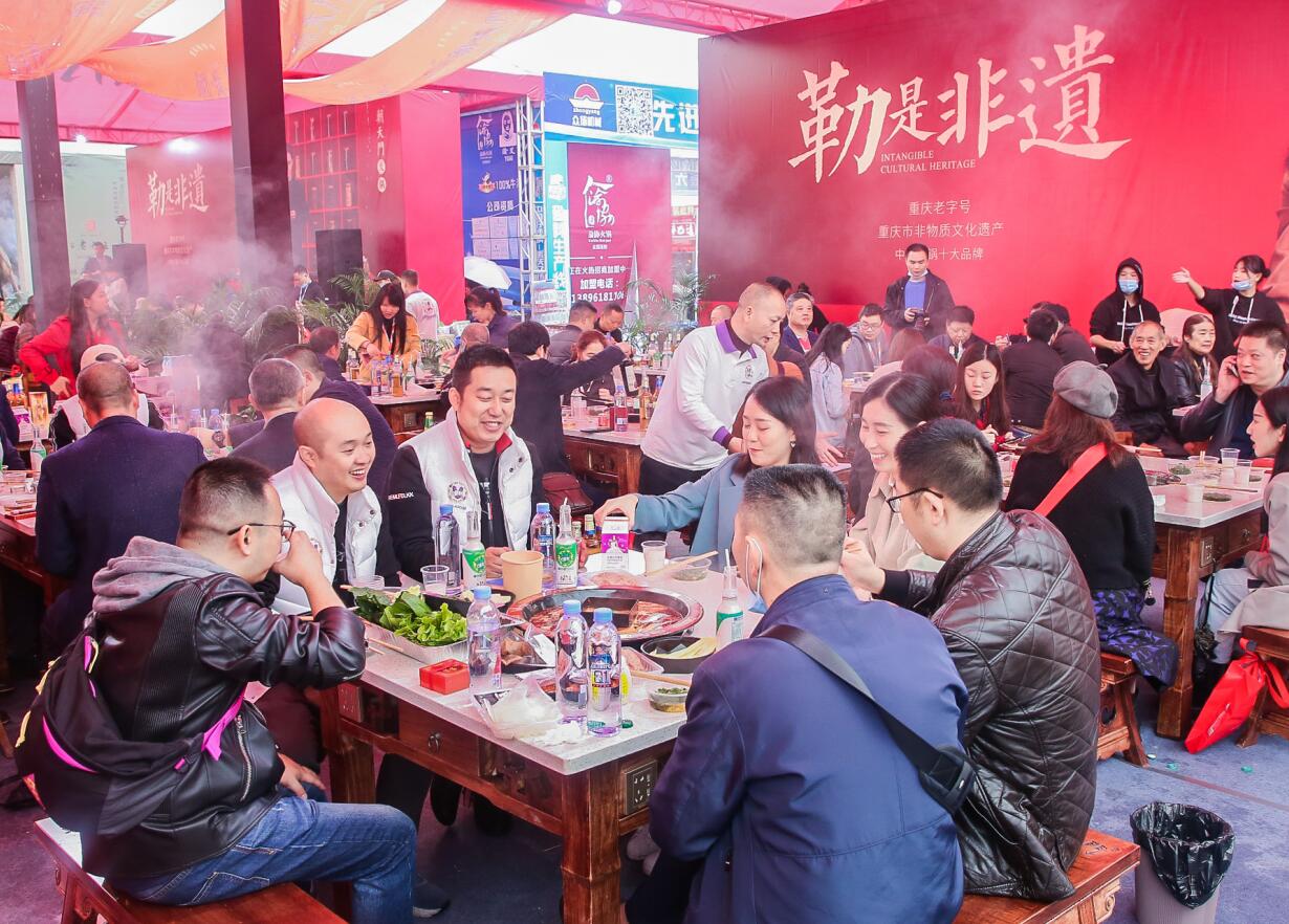 連鎖品牌火鍋加盟，必須從總部購買底料嗎？