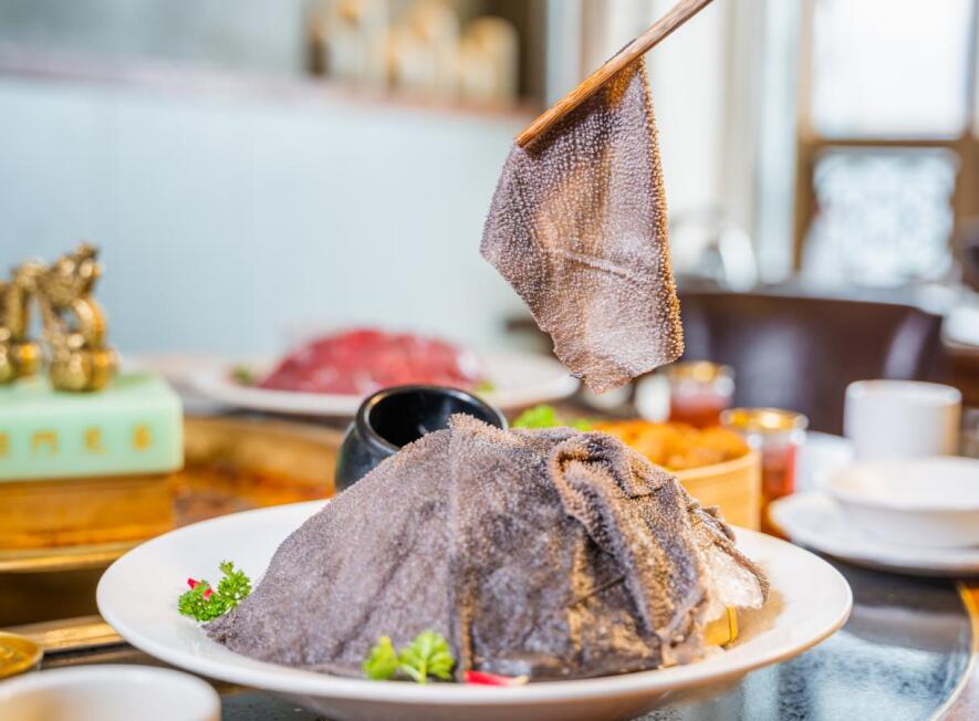 在外地開(kāi)一家重慶老火鍋店優(yōu)勢(shì)有哪些？