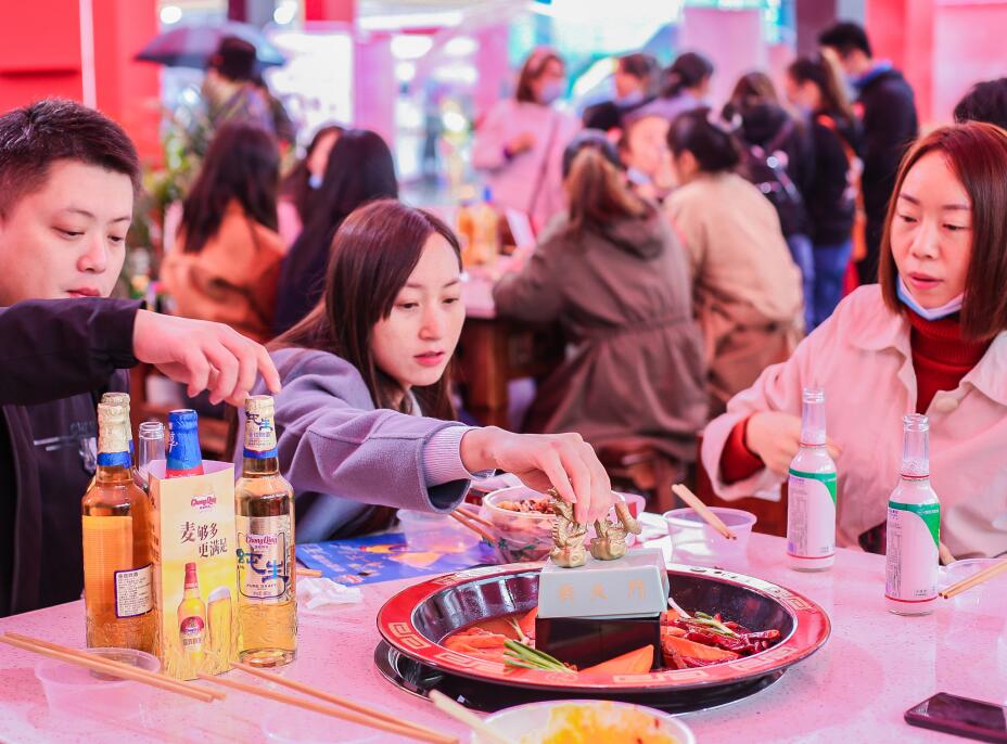 2022年想開一家小火鍋店有發(fā)展前途么？