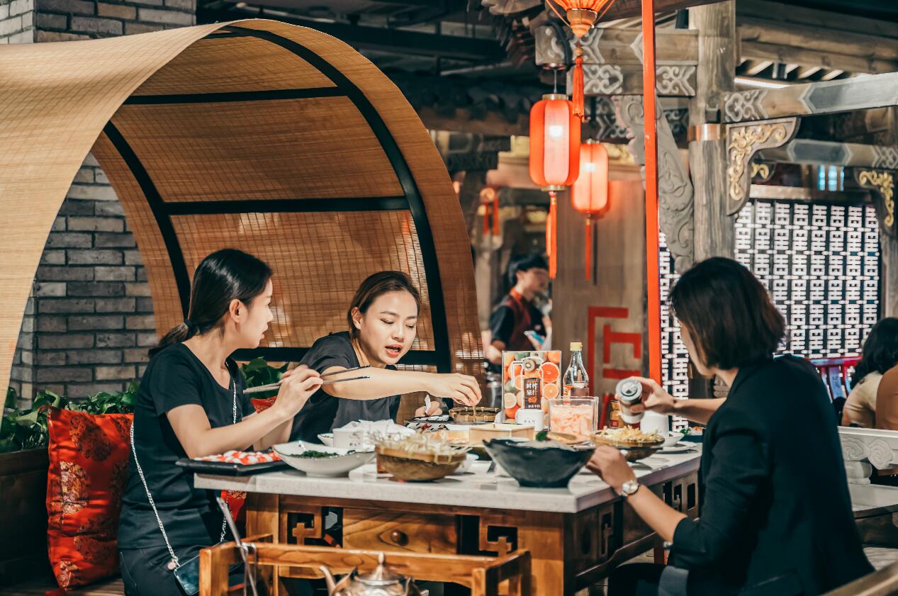 “偽國(guó)潮”爛大街，餐飲國(guó)潮風(fēng)還能吹多久？