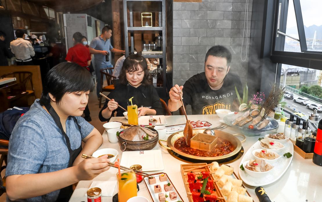 火鍋店衛(wèi)生問(wèn)題頻發(fā)，怎樣才能給顧客“安全感？”