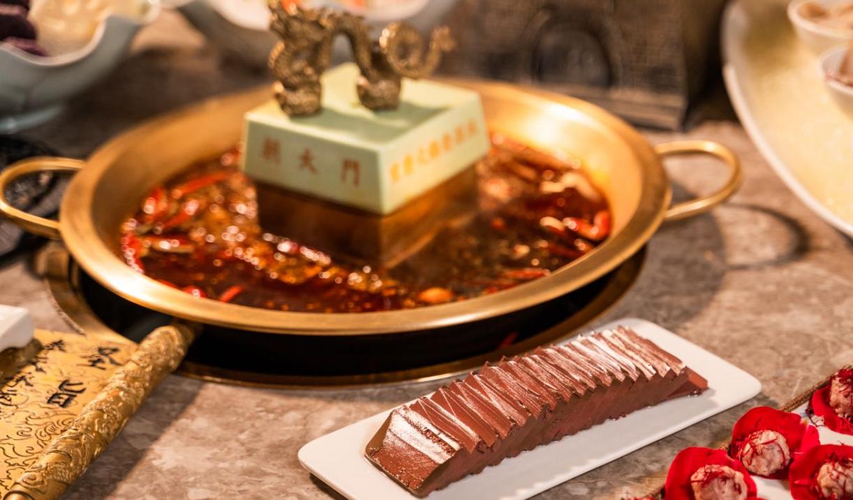 重慶火鍋，記得多吃鮮鴨血，補(bǔ)鐵就是補(bǔ)氣血！