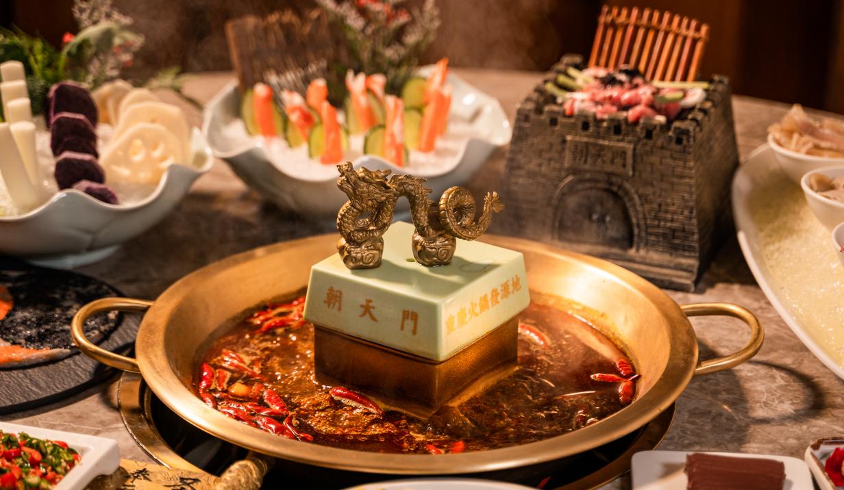 既是火鍋菜品，又是小吃，鹵雞爪為什么這么受歡迎？