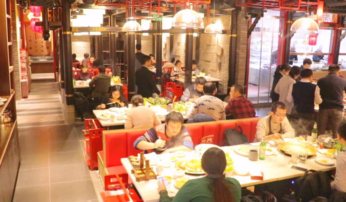 市井火鍋，生意好的秘密，居然是特色甜品！