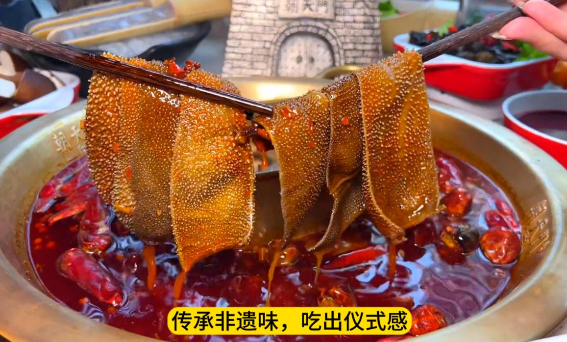 中秋節(jié)來重慶，感受山城美食魅力，旅行打卡攻略！